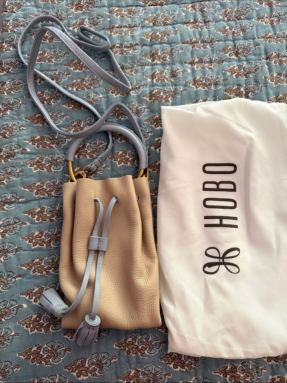 HOBO Tan Pebbled Leather Drawstring Hobo with Light Blue Trim